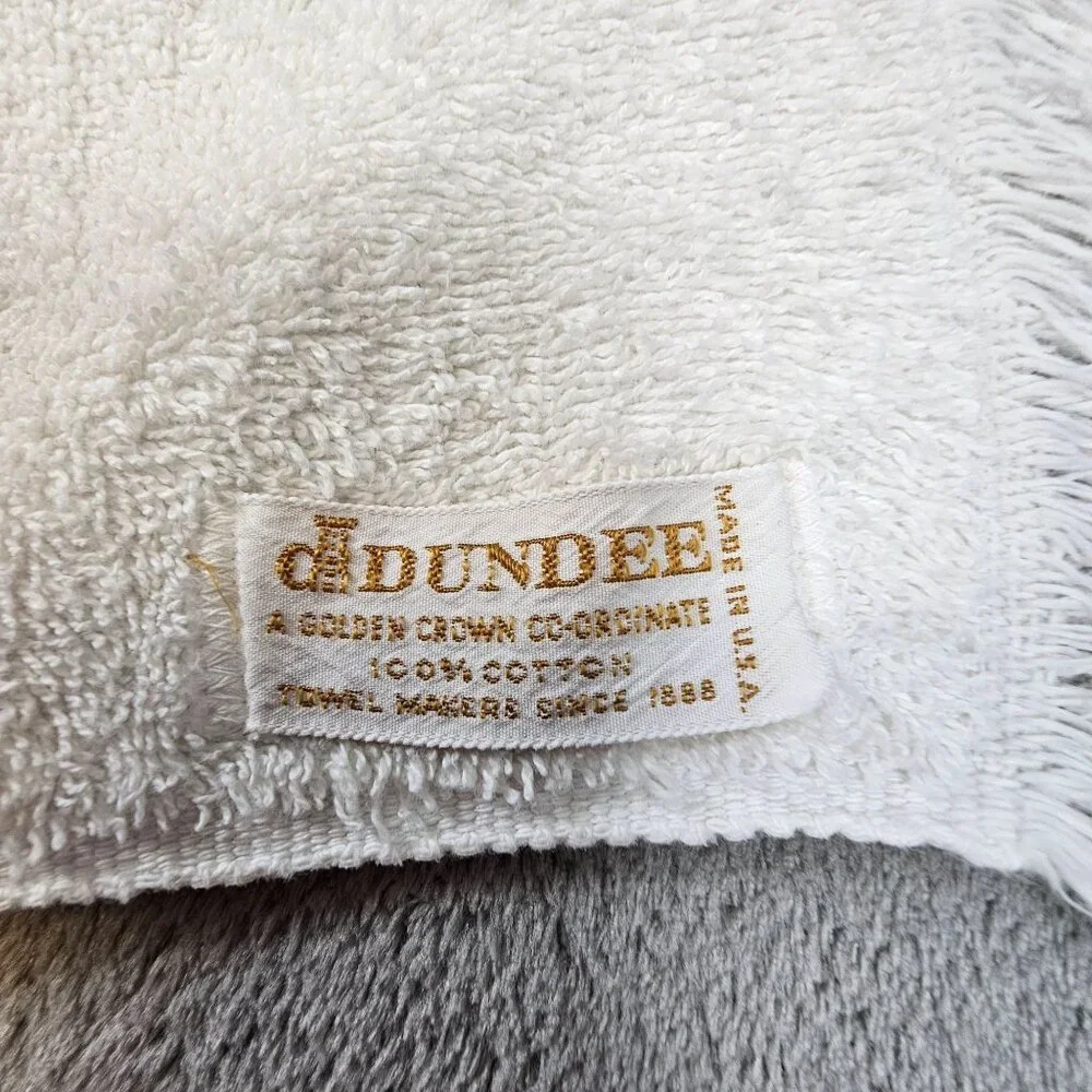 Vintage Dundee Rose Gold Embroidered Towel Set 1 Bath 1‎ Hand 2 Washcloths USA